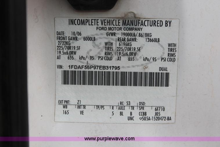 image for item H8405 2007 Ford F550 Super Duty XL service truck