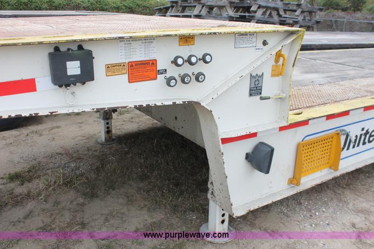 image for item H8406 2008 Trail King TK80HT Hydratail trailer