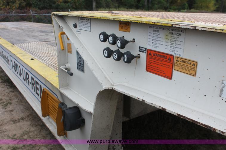 image for item H8406 2008 Trail King TK80HT Hydratail trailer