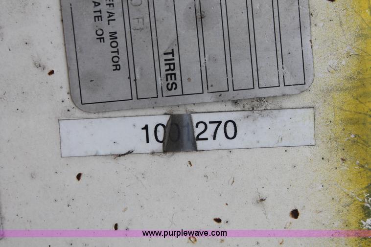 image for item H8406 2008 Trail King TK80HT Hydratail trailer