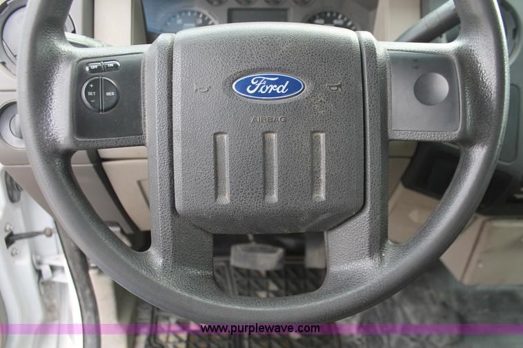 image for item H8408 2008 Ford F550 XL Super Duty flatbed service truck
