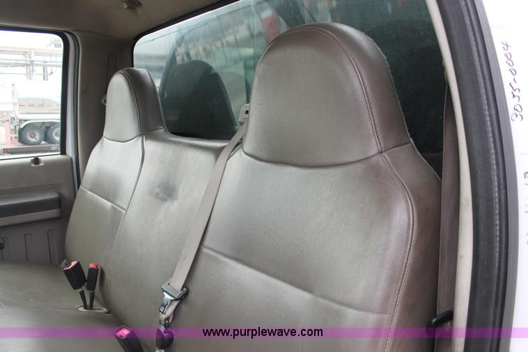 image for item H8408 2008 Ford F550 XL Super Duty flatbed service truck