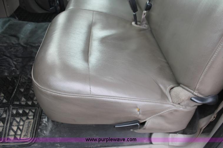 image for item H8408 2008 Ford F550 XL Super Duty flatbed service truck