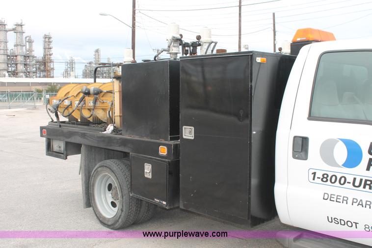 image for item H8408 2008 Ford F550 XL Super Duty flatbed service truck