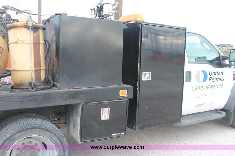 image for item H8408 2008 Ford F550 XL Super Duty flatbed service truck