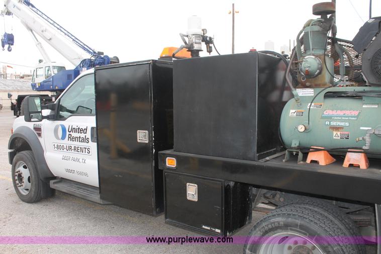 image for item H8408 2008 Ford F550 XL Super Duty flatbed service truck