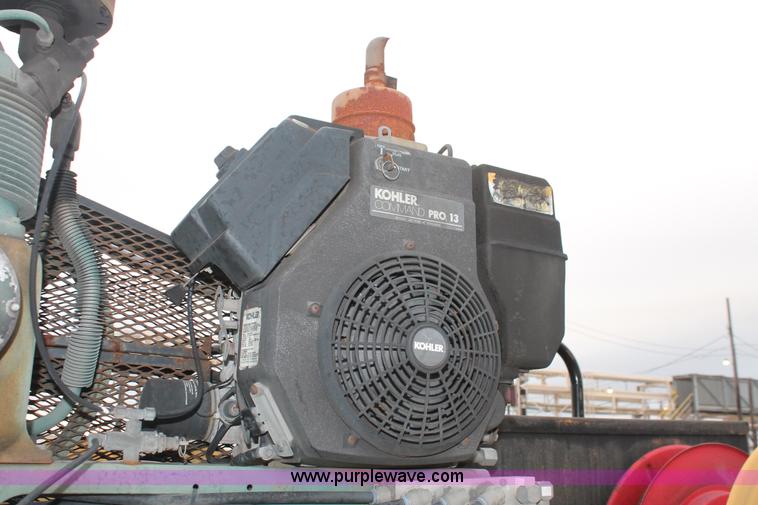 image for item H8408 2008 Ford F550 XL Super Duty flatbed service truck