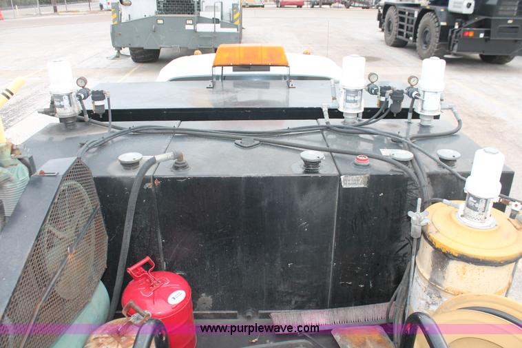 image for item H8408 2008 Ford F550 XL Super Duty flatbed service truck