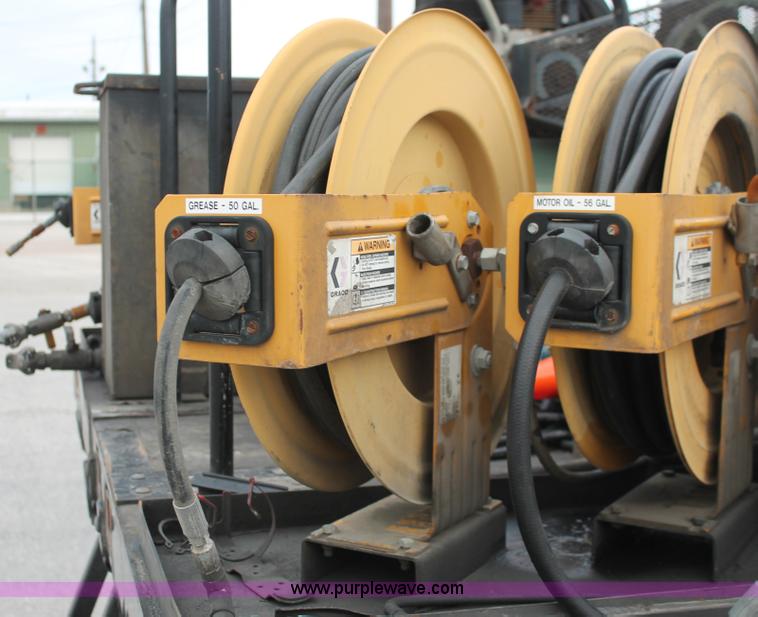 image for item H8408 2008 Ford F550 XL Super Duty flatbed service truck