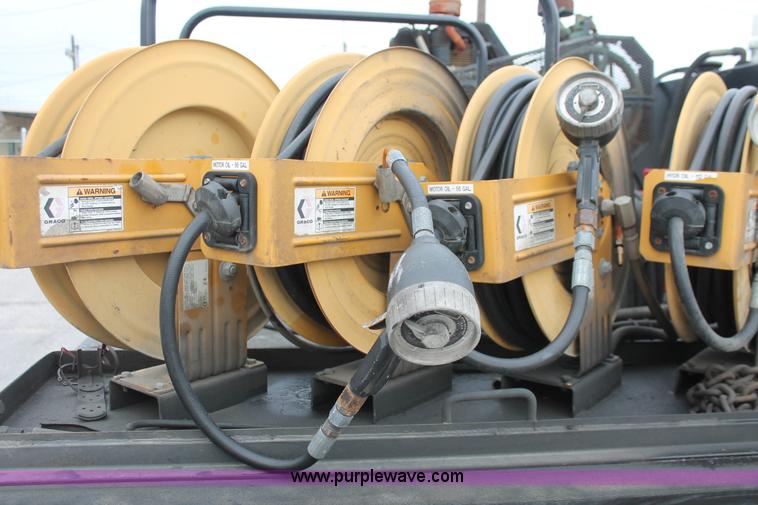 image for item H8408 2008 Ford F550 XL Super Duty flatbed service truck