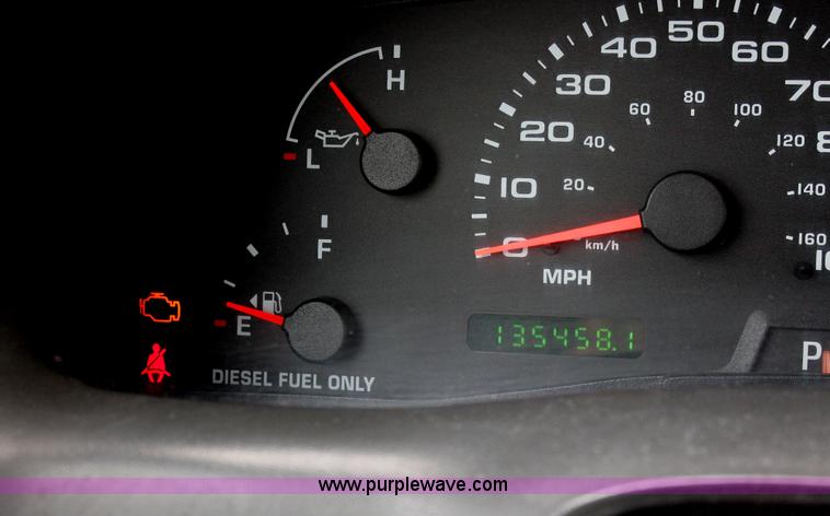 image for item H8409 2004 Ford F350 XL Super Duty utility truck