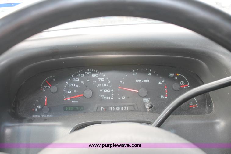 image for item H8411 2004 Ford F450 Super Duty XL stake truck