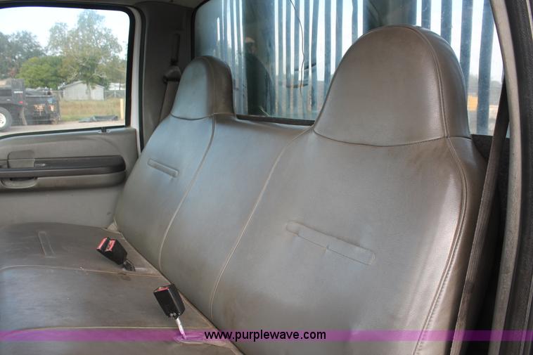 image for item H8411 2004 Ford F450 Super Duty XL stake truck