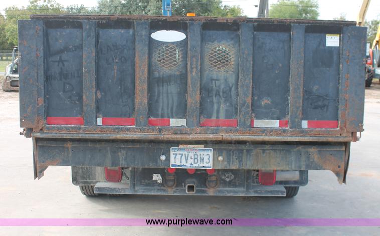 image for item H8411 2004 Ford F450 Super Duty XL stake truck