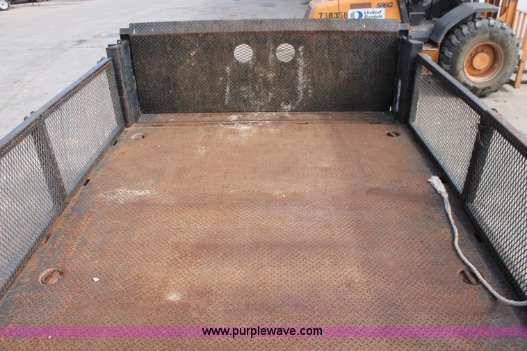 image for item H8411 2004 Ford F450 Super Duty XL stake truck