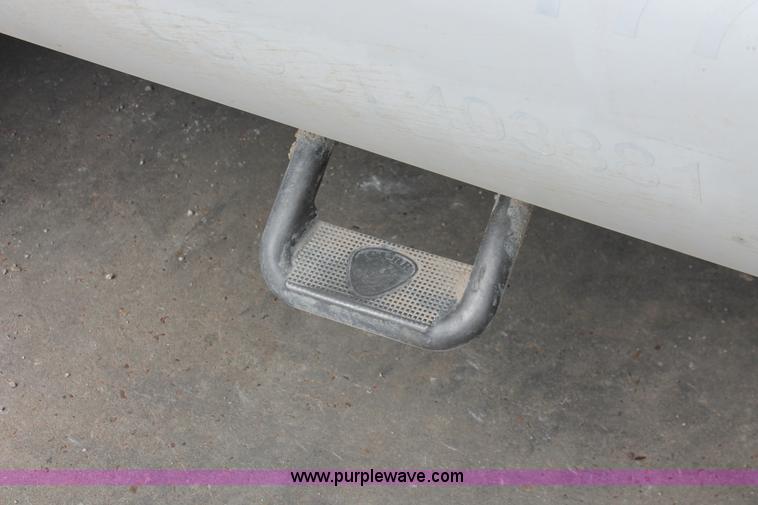 image for item H8411 2004 Ford F450 Super Duty XL stake truck