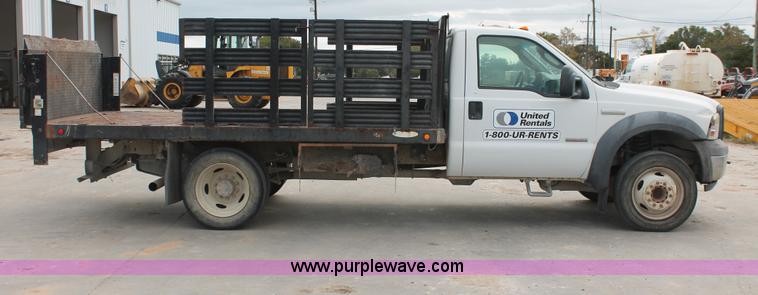 image for item H8412 2005 Ford F450 Super Duty XL stake truck