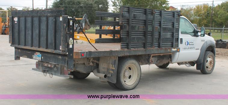 image for item H8412 2005 Ford F450 Super Duty XL stake truck
