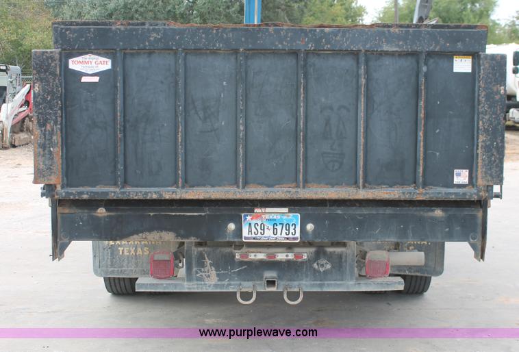 image for item H8412 2005 Ford F450 Super Duty XL stake truck