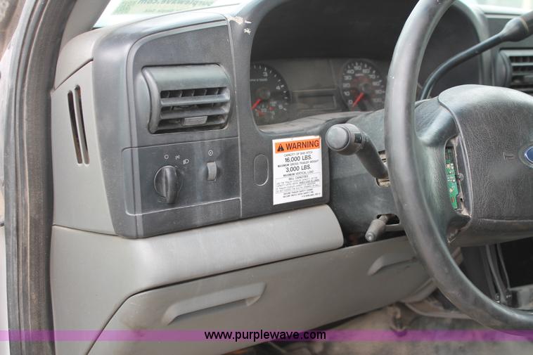 image for item H8412 2005 Ford F450 Super Duty XL stake truck