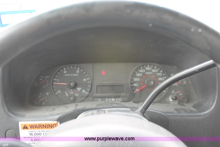 image for item H8412 2005 Ford F450 Super Duty XL stake truck