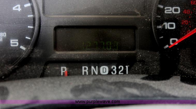 image for item H8412 2005 Ford F450 Super Duty XL stake truck