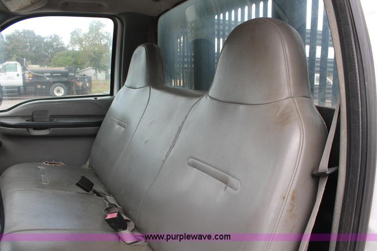 image for item H8412 2005 Ford F450 Super Duty XL stake truck