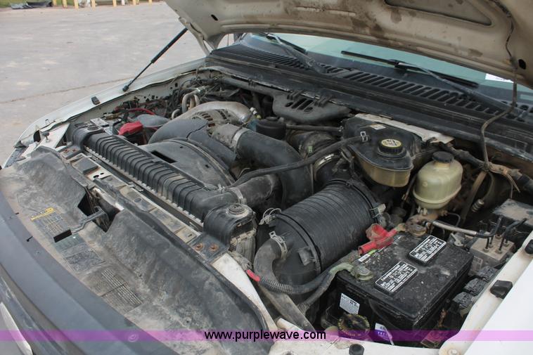 image for item H8412 2005 Ford F450 Super Duty XL stake truck