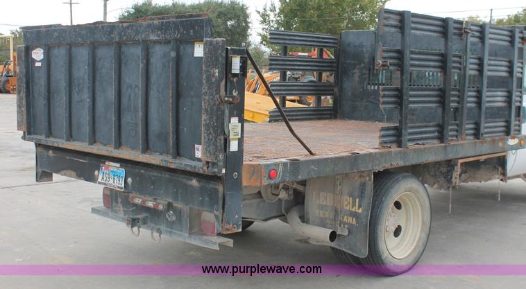 image for item H8412 2005 Ford F450 Super Duty XL stake truck