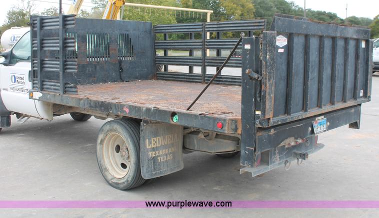 image for item H8412 2005 Ford F450 Super Duty XL stake truck