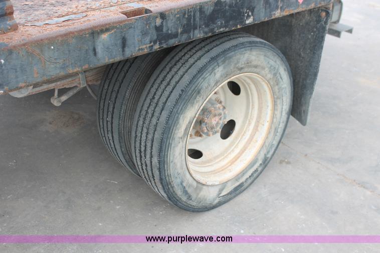 image for item H8412 2005 Ford F450 Super Duty XL stake truck