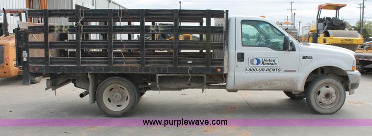 image for item H8413 2004 Ford F450 Super Duty XL stake truck