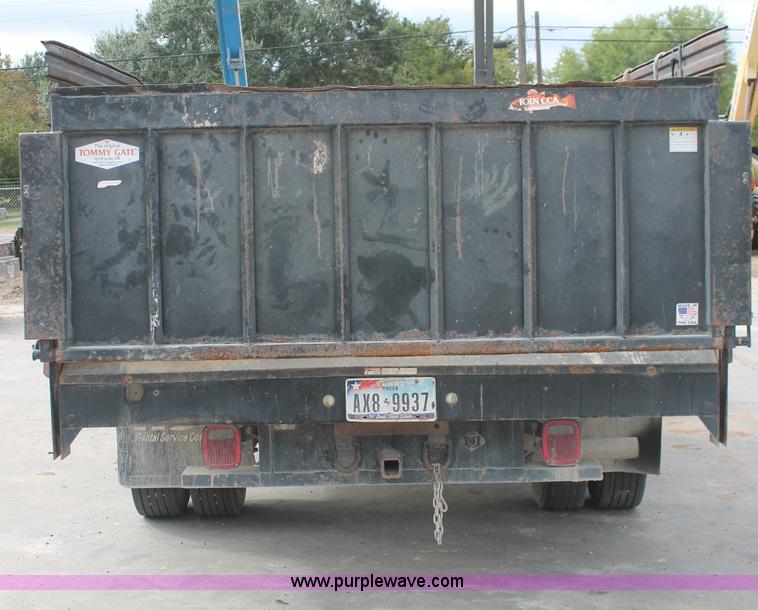 image for item H8413 2004 Ford F450 Super Duty XL stake truck