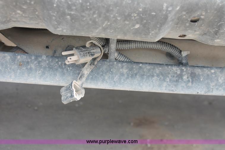 image for item H8413 2004 Ford F450 Super Duty XL stake truck