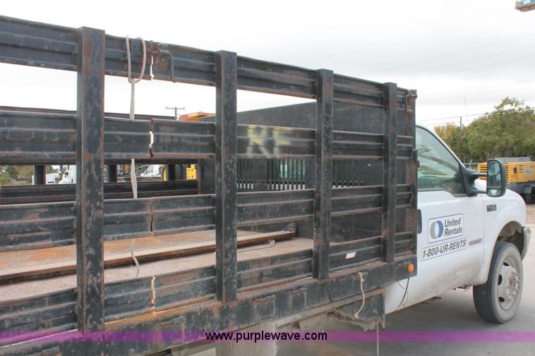 image for item H8413 2004 Ford F450 Super Duty XL stake truck