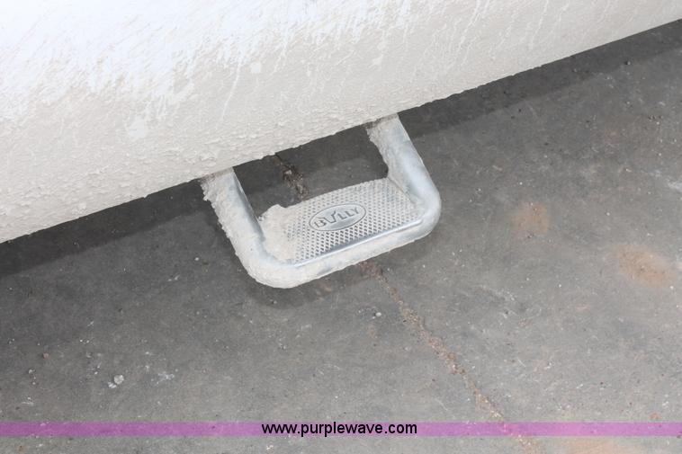 image for item H8413 2004 Ford F450 Super Duty XL stake truck