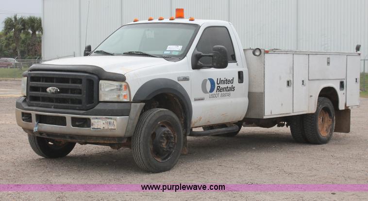 image for item H8415 2007 Ford F550 Super Duty XL utility truck