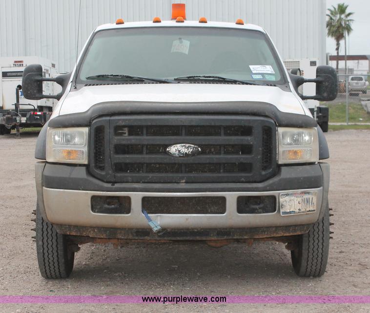 image for item H8415 2007 Ford F550 Super Duty XL utility truck