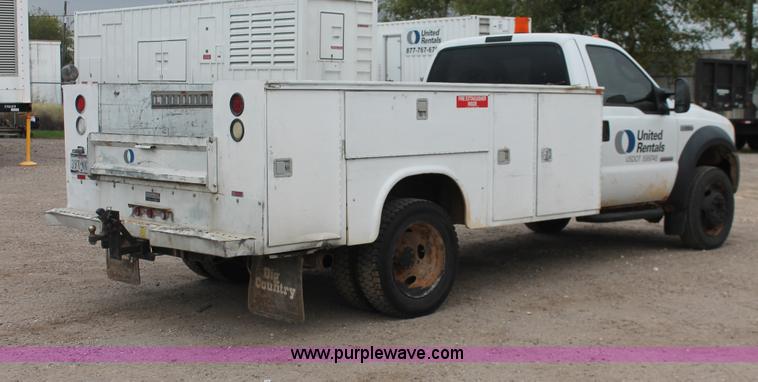 image for item H8415 2007 Ford F550 Super Duty XL utility truck