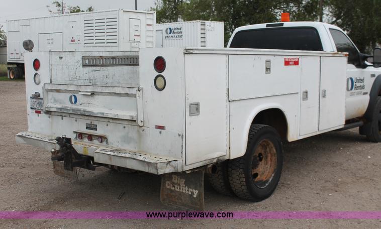 image for item H8415 2007 Ford F550 Super Duty XL utility truck