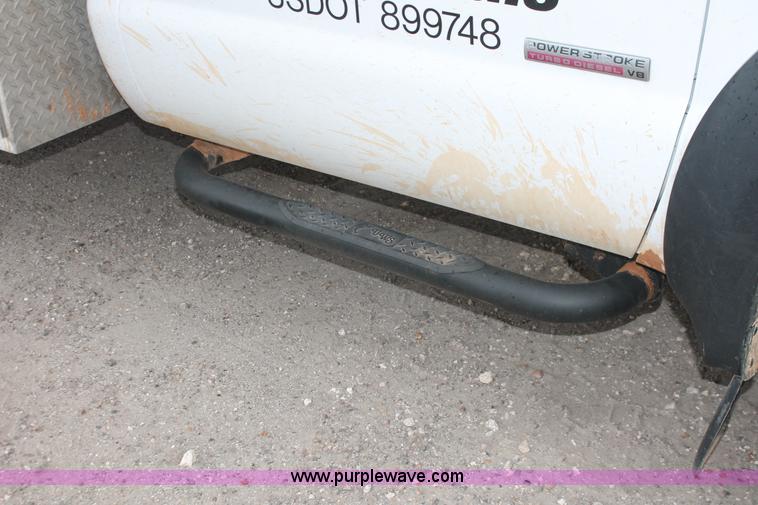 image for item H8415 2007 Ford F550 Super Duty XL utility truck