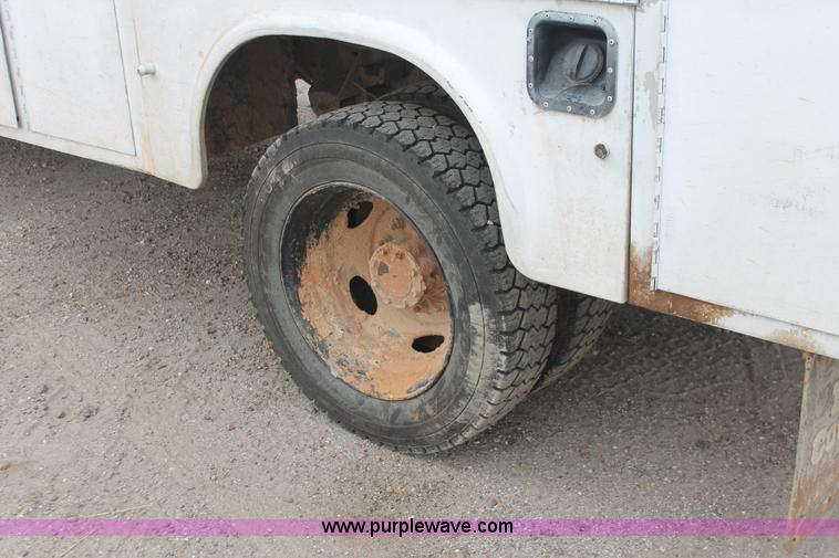 image for item H8415 2007 Ford F550 Super Duty XL utility truck