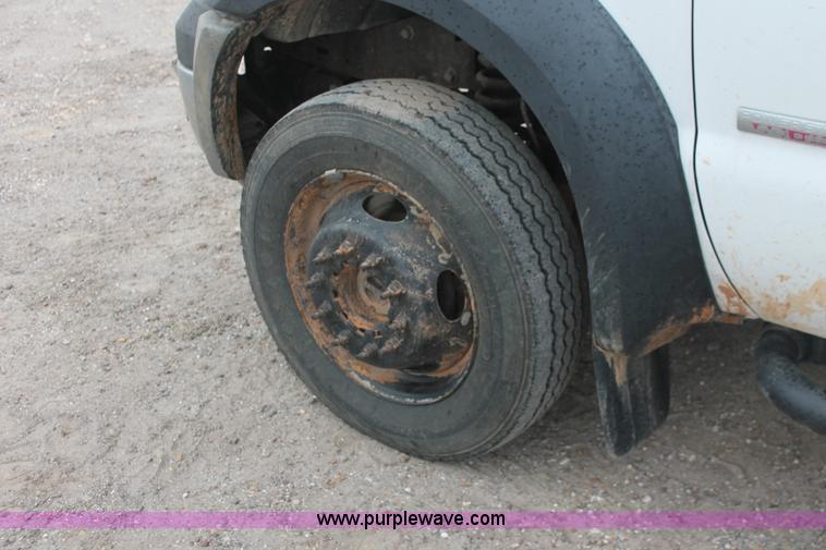 image for item H8415 2007 Ford F550 Super Duty XL utility truck