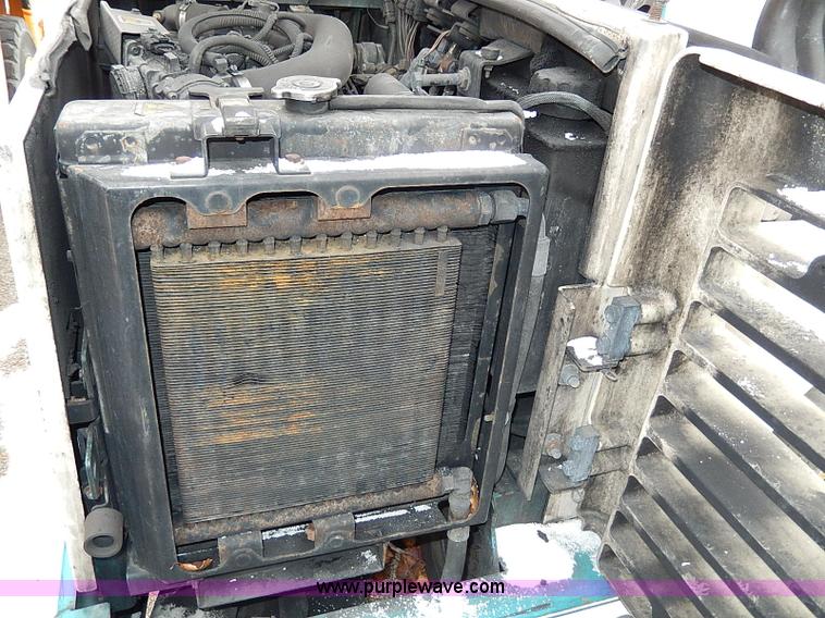 image for item I9452 2007 Tennant 6600 ride-on sweeper