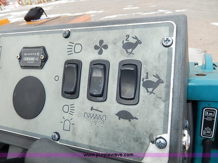 image for item I9452 2007 Tennant 6600 ride-on sweeper