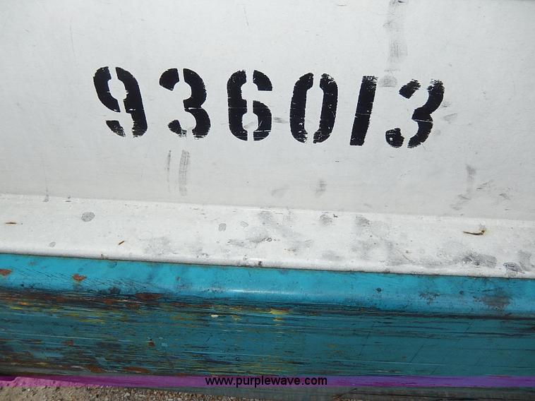 image for item I9452 2007 Tennant 6600 ride-on sweeper