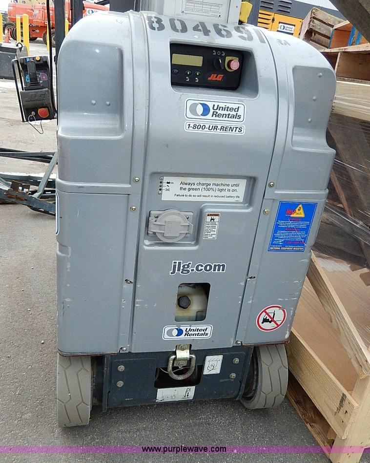 image for item I9458 2010 JLG 20MVL electric man lift