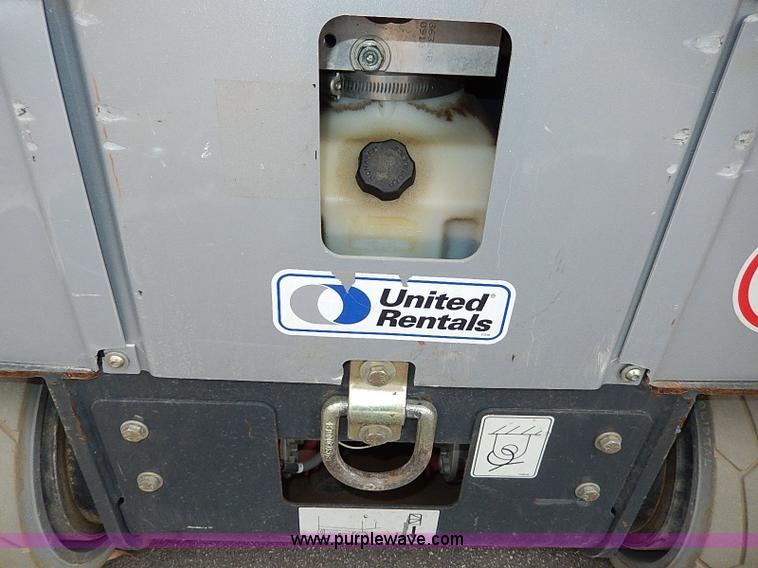 image for item I9458 2010 JLG 20MVL electric man lift