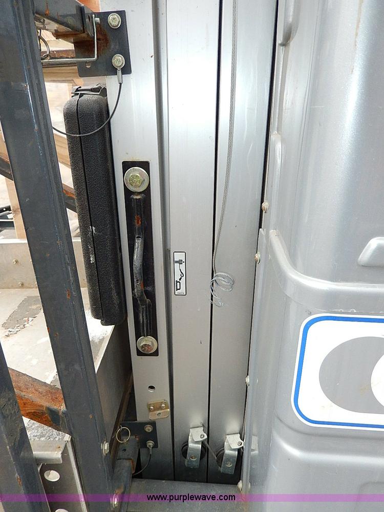 image for item I9458 2010 JLG 20MVL electric man lift