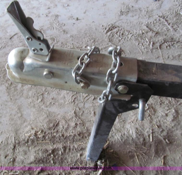 image for item AR9124 Swisher LS1032811 28 ton log splitter